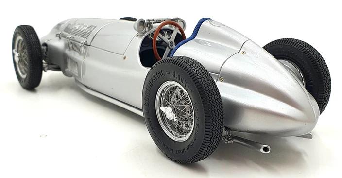 1:18 Mercedes-Benz W165 - Der grosse Sieger von Tripolis - 1939 - Silver - CMC Models - M-018
