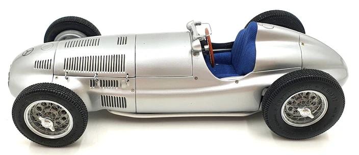 1:18 Mercedes-Benz W165 - Der grosse Sieger von Tripolis - 1939 - Silver - CMC Models - M-018