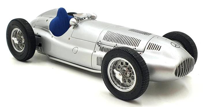 1:18 Mercedes-Benz W165 - Der grosse Sieger von Tripolis - 1939 - Silver - CMC Models - M-018