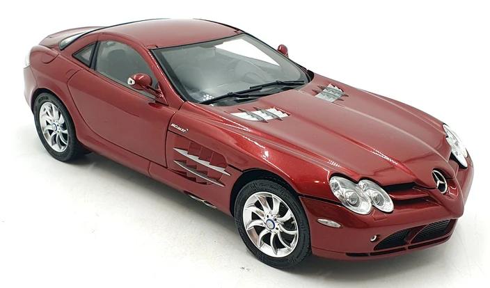 1:18 Mercedes-Benz SLR McLaren - 2003 - Red - CMC Models - M-045A