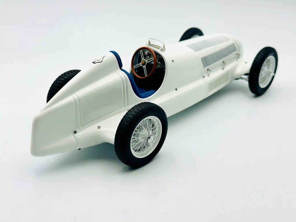 1:18 Mercedes-Benz W25 Ein Mythos in Weib - 1934 - White - CMC Models - M-065