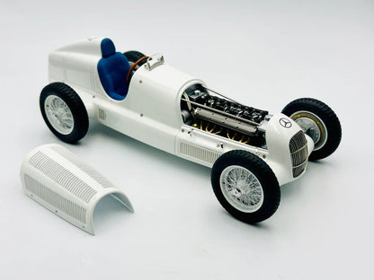 1:18 Mercedes-Benz W25 Ein Mythos in Weib - 1934 - White - CMC Models - M-065