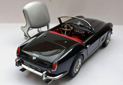 1:18 Ferrari 250 California SWB - 1960 - Black - CMC Models - M-094
