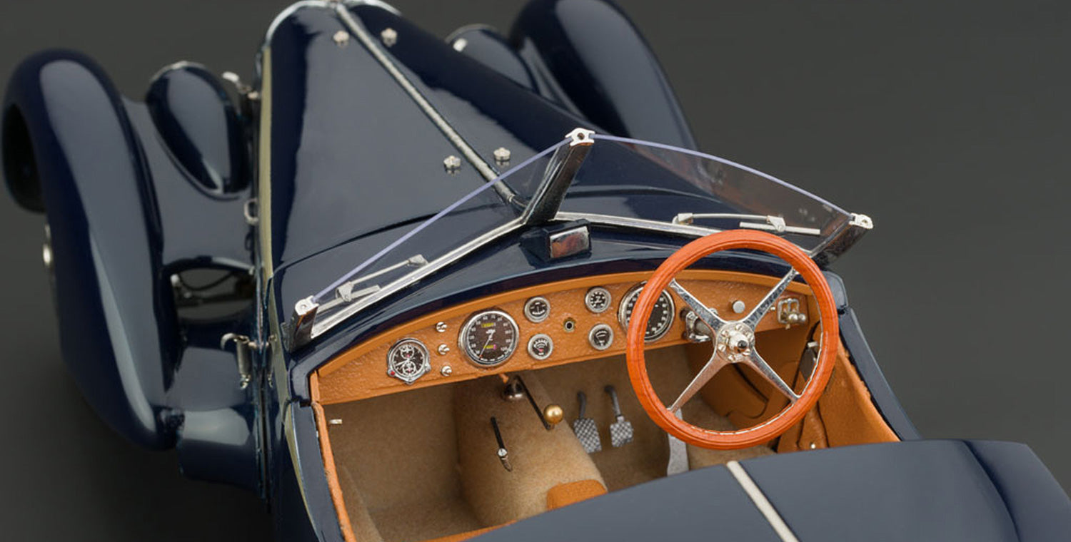 1:18 Bugatti 57 SC - Corsica Roadster - Chassis Nr 57593 - GU7 - 1938 - Dark Blue - CMC Models - M-106