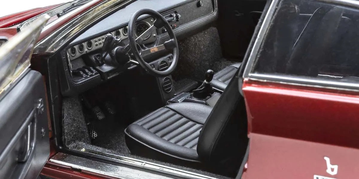 1:18 Lamborghini Urraco - Red Metallic - Kyosho - 08446R