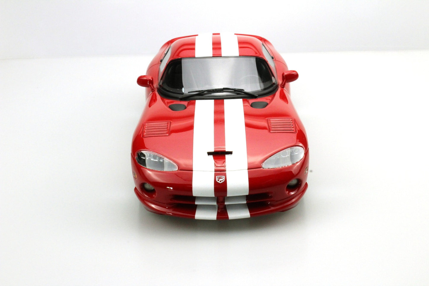 1:18 Dodge Viper GTS - 2002 - Metallic Red w/Stripes - LS Collectibles - LS016B