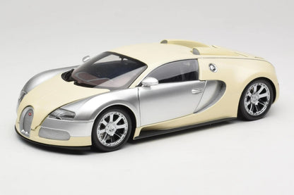 1:18 Bugatti Veyron L'Edition Centenaire - 2009 - Chrome/Beige - Minichamps - 100 110854
