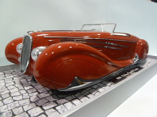 1:18 Delahaye Type 165 Cabriolet - 1939 - Mullin Automotive Museum Collection - Minichamps - 107 116130