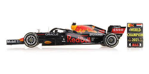 1:18 Red Bull Racing F1 Honda RB16B #33 - Abu Dhabi GP - Winner - With Pitboard - 2021 - Formula 1 - Red Bull Racing Honda - Max Verstappen - Minichamps - 110 212333