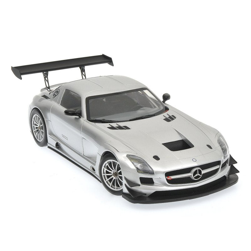 1:18 Mercedes-Benz SLS AMG GT3 Street - 2011 - Silver - Minichamps - 151 113100