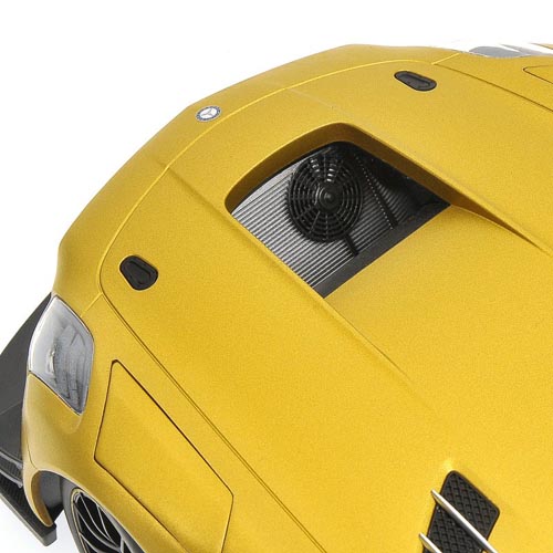 1:18 Mercedes-Benz SLS AMG GT3 Street - 2011 - Gold - Minichamps - 151 113106