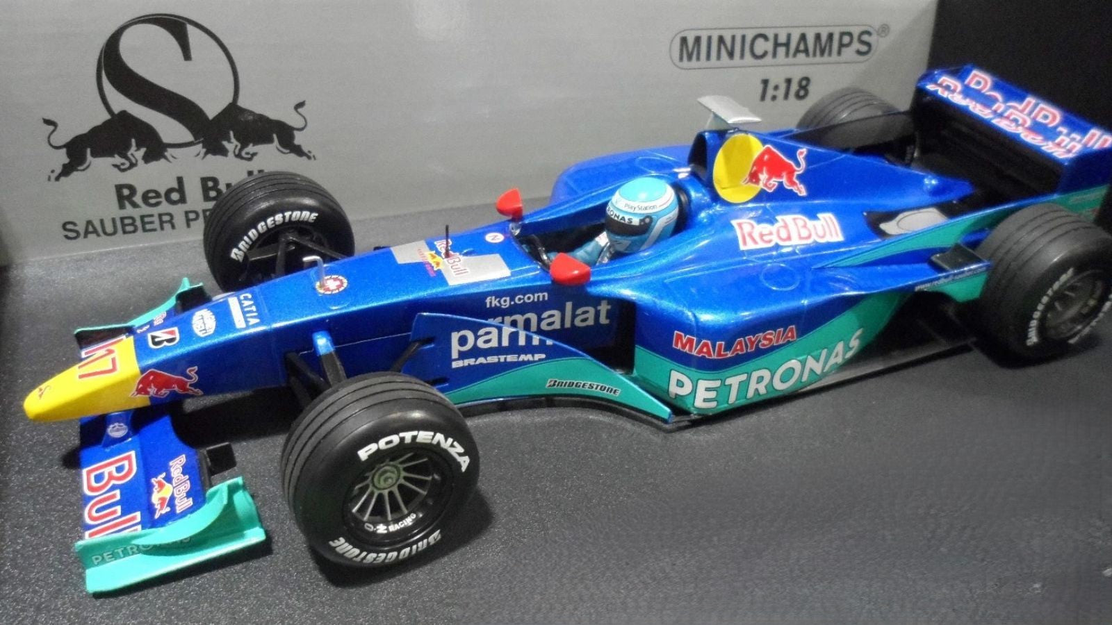 1:18 Sauber F1 Petronas Showcar - 2000 - Formula 1 - Red Bull Sauber Petronas - Mika Salo - Minichamps - 180 000087