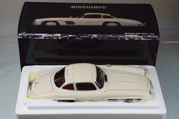 1:18 Mercedes-Benz 300SL - 1954 - White - Minichamps - 180 039002