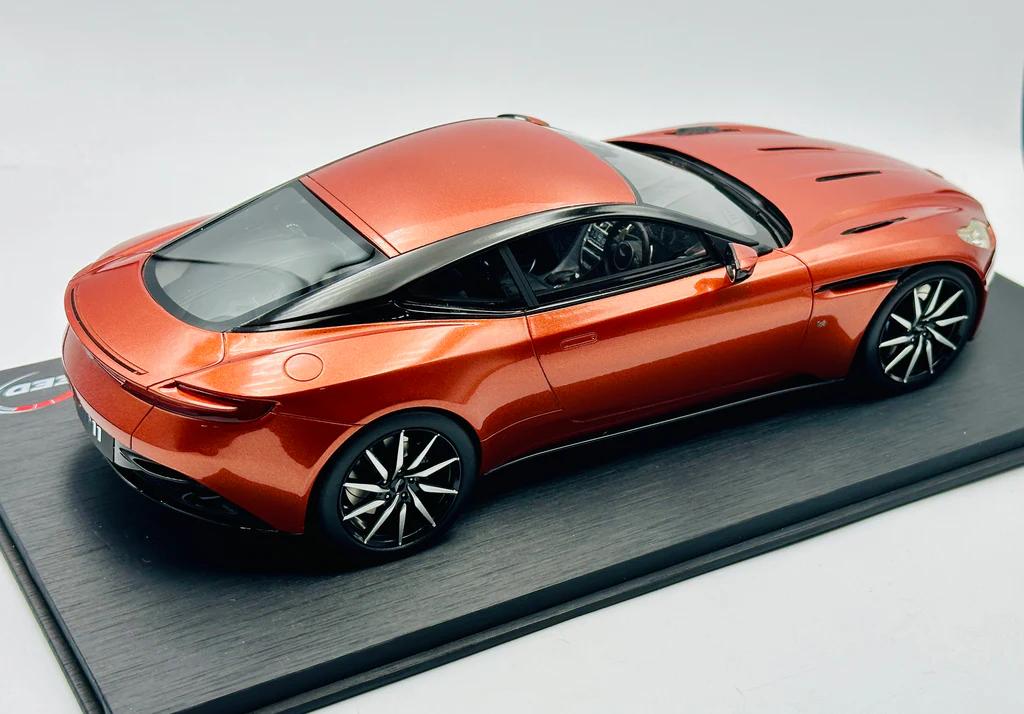 1:18 Aston Martin DB11 - Cinnabar Orange - Top Speed - TS0021